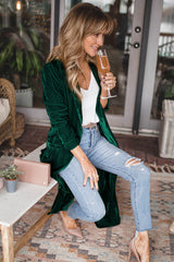 Elegante lange Strickjacke aus grünem Samt mit offener Vorderseite und Taschen
