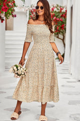 Robe midi imprimée à épaules dénudées et manches mi-longues