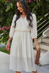 Robe à volants et pois suisses