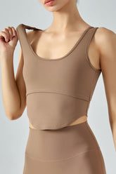 Sport-Tanktop mit Cut-outs und abgerundetem Saum