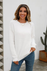 Flauschiger Pullover mit überschnittenen Schultern und Rundhalsausschnitt