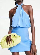 Blaues Neckholder-Kleid mit Seidenstruktur, ausgehöhlt, mit hoher Taille, rückenfrei