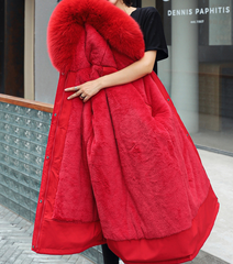 Mittellange, mit Baumwolle gefütterte Jacke mit großem Pelzkragen, mit Fleece gefütterte, mit Baumwolle gefütterte Daunenjacke, mit Baumwolle gefütterter Mantel