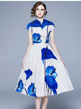 Zweiteiliges Plissiertes Kleid-Set mit Blumendruck