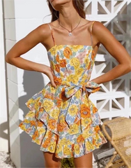 Robe à col carré frais, série d'impression, ceinture, décoration laminée