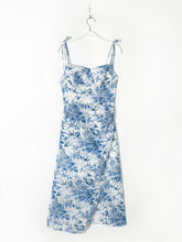 Robe mi-longue fendue à imprimé floral et bretelles à lacets