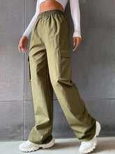 Einfarbiger Overall mit hoher Taille und Klapptaschen