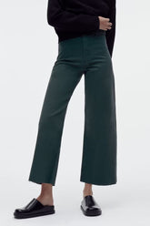 Gerade Jeans mit hohem Bund und ungesäumtem Saum