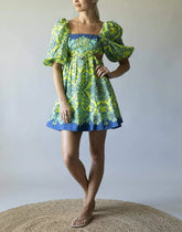 A-Linien-Kleid mit Blumenmuster und enger Taille