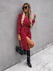 Robe trapèze fendue haute à manches longues et ceinture à pois pour l'automne