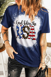 Blaues, gebleichtes T-Shirt mit „God Bless the USA“-Aufdruck