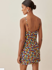 Wind Color Kleid mit schmalen Trägern und kleinem Blumendruck