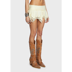 Doppellagiger unregelmäßiger asymmetrischer Minirock aus Spitze