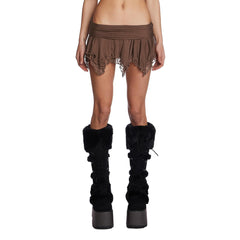 Doppellagiger unregelmäßiger asymmetrischer Minirock aus Spitze