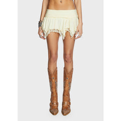 Doppellagiger unregelmäßiger asymmetrischer Minirock aus Spitze