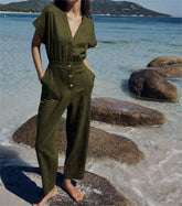 Combinaison longue vert armée, col en V, rangée décorée de boutons, taille cintrée, manches courtes