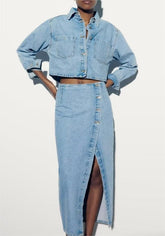 Kurzes Jeansjacke-Mantel-Set mit mittellangem Rock