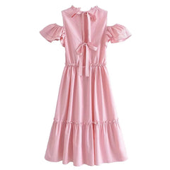 Robe élégante à rayures et manches volantées, dos nu, avec coutures à volants