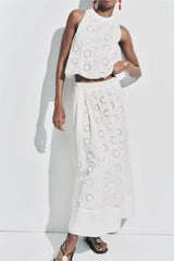 Ensemble haut et jupe brodés à découpes ajourées