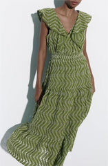 Elegantes Maxikleid mit laminierter Dekoration und Stickerei