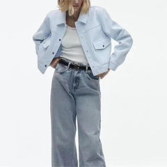 Petit haut court assorti à col rabattu et manches longues, veste douce et décontractée