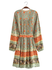 Watermark Positioning Floral WaistbLoose Mid Size Dress