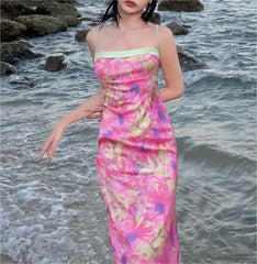 Sanftes, elegantes Unterkleid mit schmaler Brustpartie und Print