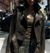 Veste ample en similicuir à col pour blogueuse