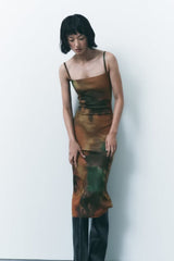 Lässiges, bedrucktes, schmal geschnittenes Camisole-Kleid aus Strick