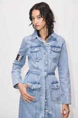 Herbstliches Jeanskleid mit Tuyere-Taschendekoration