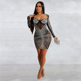 Solides Mesh-Kleid mit Strasssteinen, langärmligem Kurzkleid