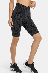 Short cycliste taille haute avec poches