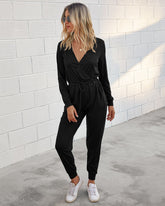 Lässiger, figurschmeichelnder Slim-Fit-Jumpsuit