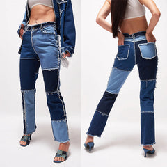 Jeanshose mit großen, bunten Nähten, hoher Taille, enger Hüfte und geradem Bein