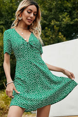 Robe imprimée à manches régulières et col en V avec lien sur le devant