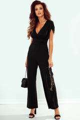 Jumpsuit mit tiefem Ausschnitt und offenem Rücken zum Binden