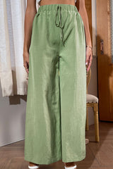 Hose mit weitem Bein und seitlichem Schlitz
