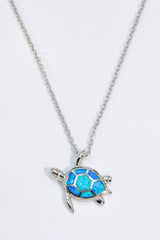 Halskette mit Gliederkette und Opal-Schildkrötenanhänger