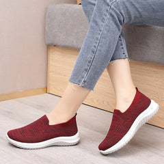Women's Old Beijing Cloth Soft Bottom Slip-on Mother