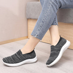Women's Old Beijing Cloth Soft Bottom Slip-on Mother