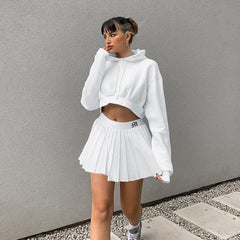 Street College – Faltenrock mit kleiner Buchstaben-Stickerei