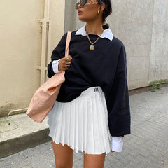 Street College – Faltenrock mit kleiner Buchstaben-Stickerei