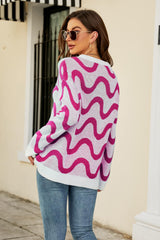 Tunika-Pullover mit Wellenstreifen und geripptem Besatz