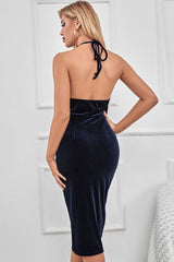 Robe en velours à col licou et devant torsadé