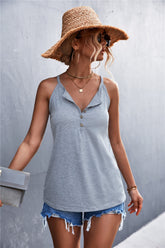 Camisole mit griechischem Ausschnitt und halber Knopfleiste