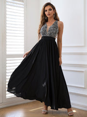 Robe longue sans manches à paillettes contrastées
