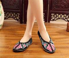 Women's Cloth Ethnic Style Embroidered People Flat