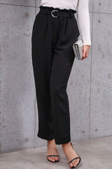 Hose mit Paperbag-Taille und Gürtel
