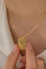 Rhinestone Decor Snake Pattern Pendant Necklace