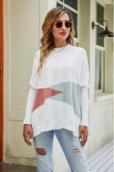Pullover mit Rundhalsausschnitt und seitlichem Schlitz in Farbblock-Optik